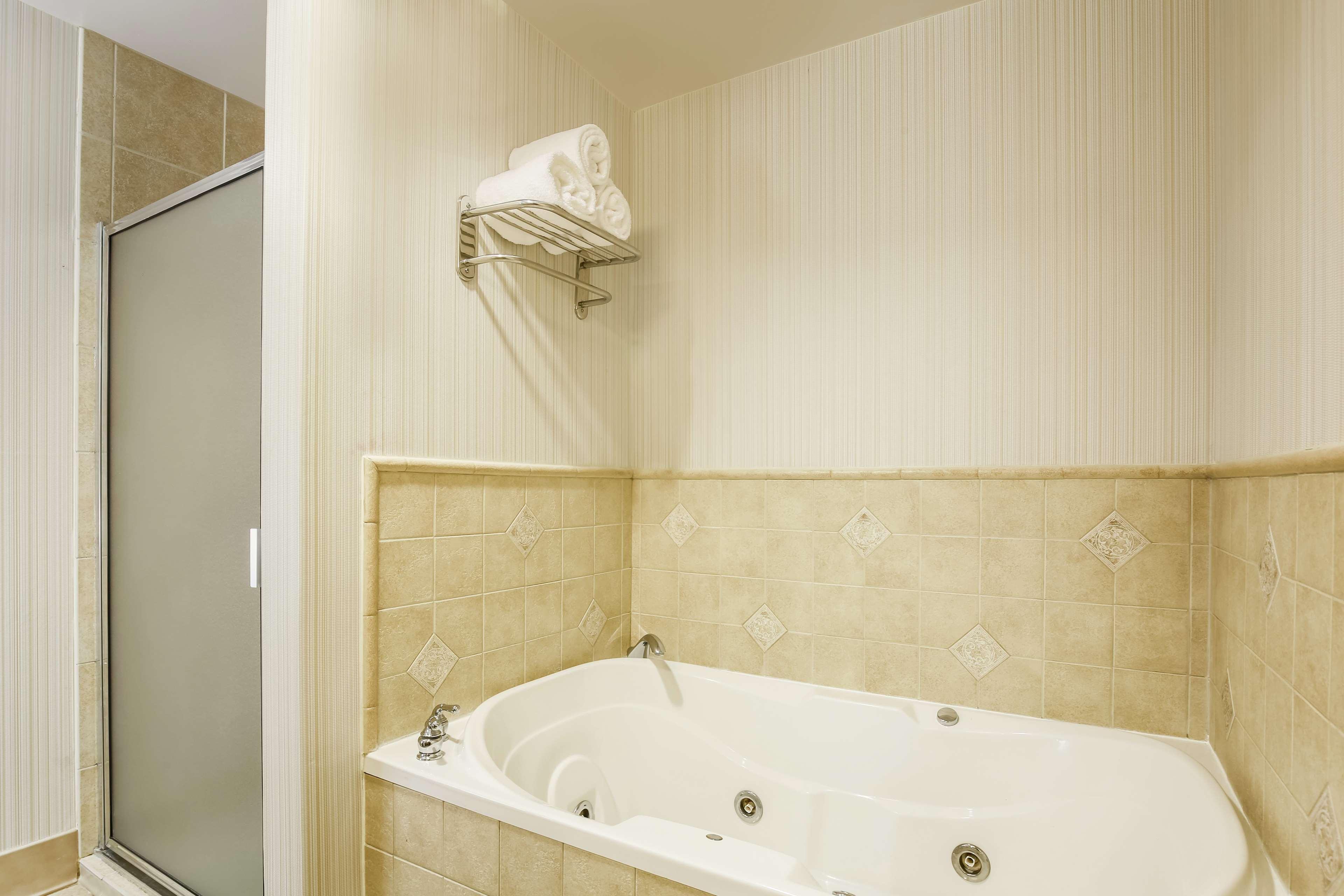 Hilton Garden Inn Dallas Льюисвилл Экстерьер фото