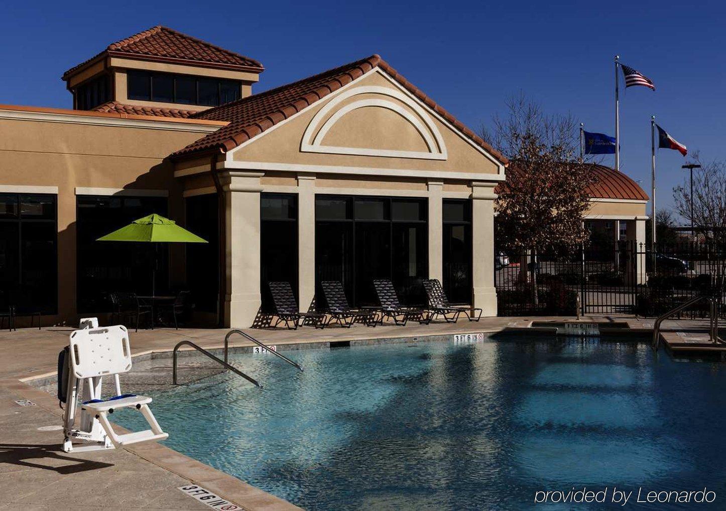 Hilton Garden Inn Dallas Льюисвилл Экстерьер фото